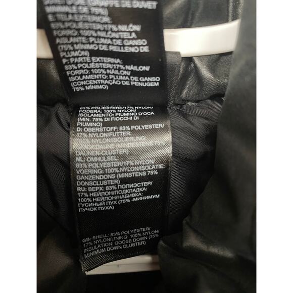 The North Face Women's Vest Black Size M Breast Cancer Awareness Puffer Cozy - Picture 6 of 13